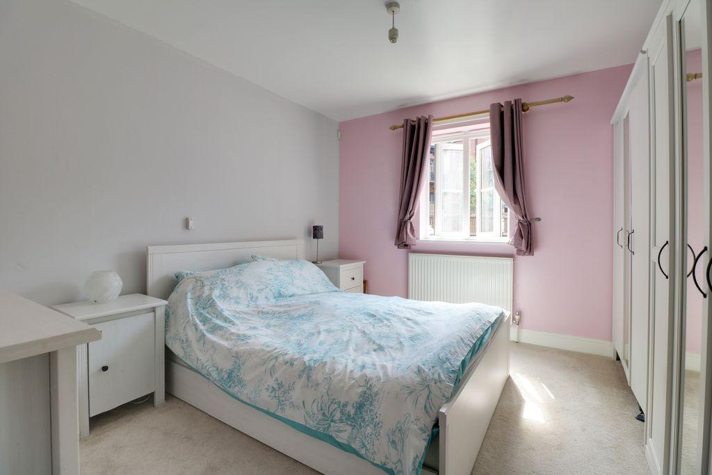 Bedroom 1 (Double)