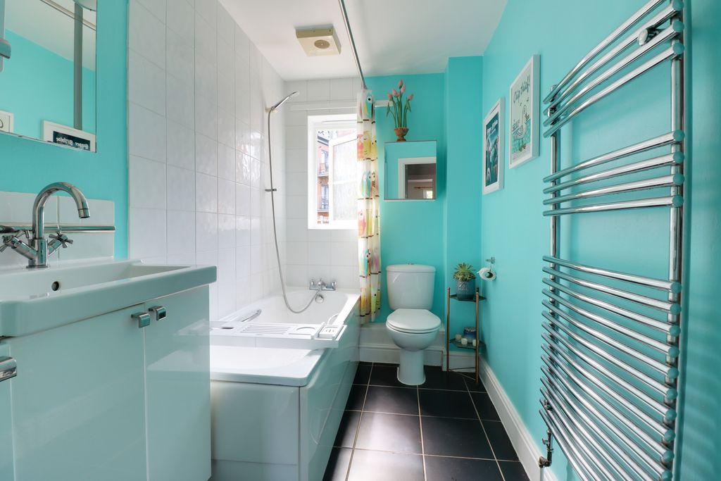 Bathroom (Bathroom)