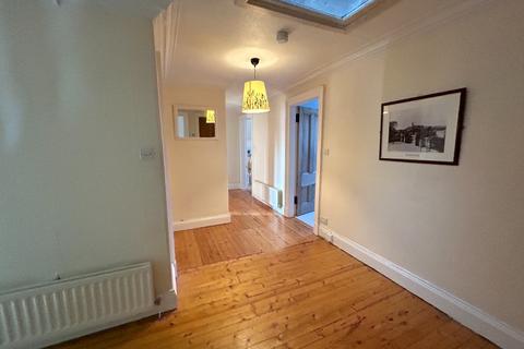 2 bedroom flat to rent, Kirklee Quadrant, Kelvinside, Glasgow, G12