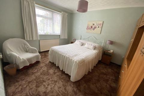 22 Burnham Road, Hullbridge, Hockley, SS5 6BQ
