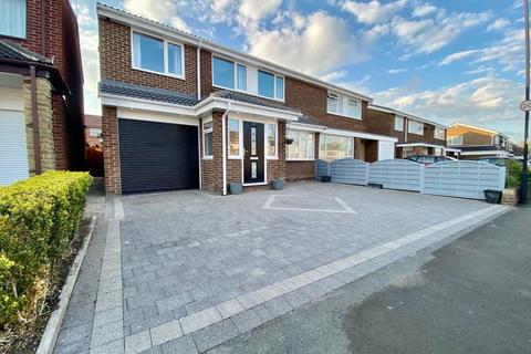 7 Ashkirk, Dudley, Cramlington, NE23 7DF