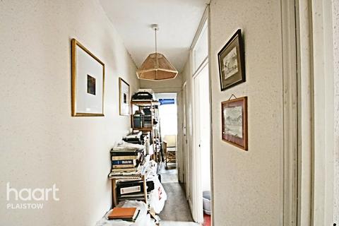 41 Selwyn Road, London, E13 0PY