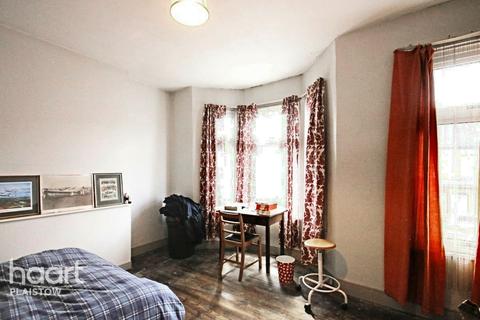 41 Selwyn Road, London, E13 0PY