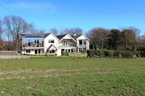 Fleet House Fleet Road, St Margarets At Cliffe, Dover, CT15 6HA