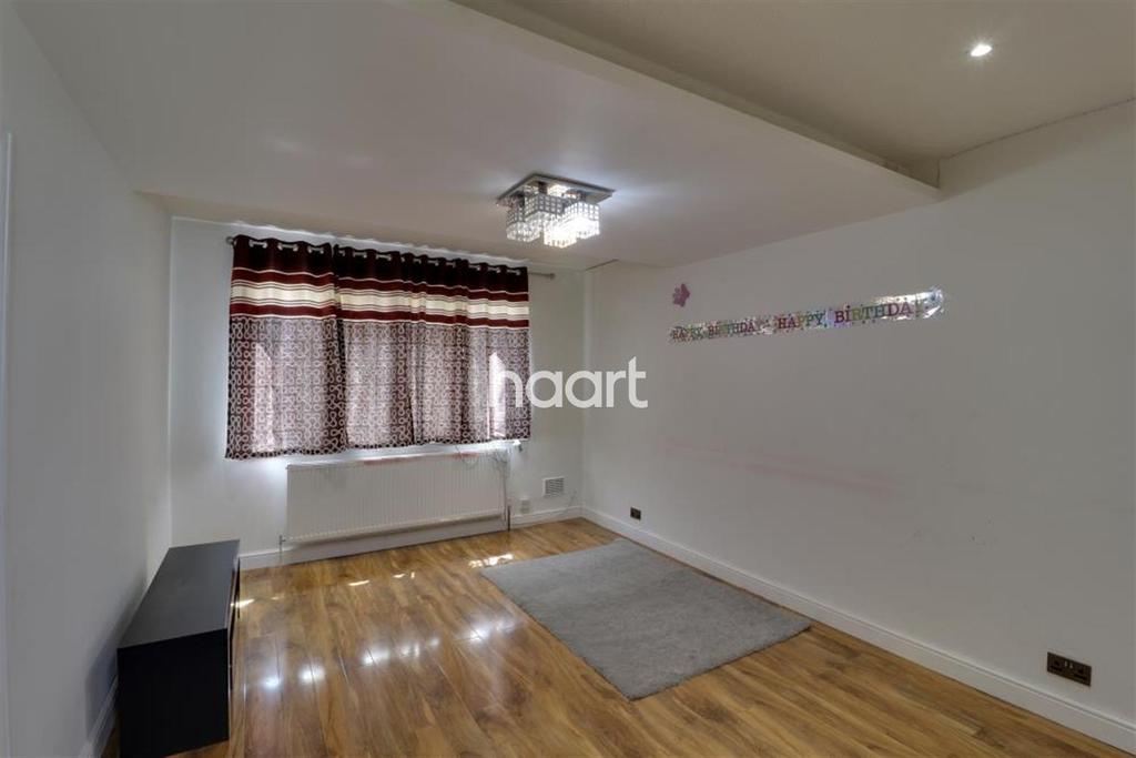 Telford Road,Southall UB1 3 bed terraced house £1,600 pcm (£369 pw)