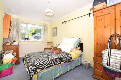 25 Castle Avenue, Broadstairs, CT10 1EG