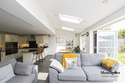 81 Bower Hill, Epping, CM16 7AW