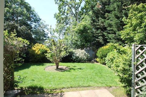 1 Chiltern Close, Staines-upon-thames, TW18 2BU