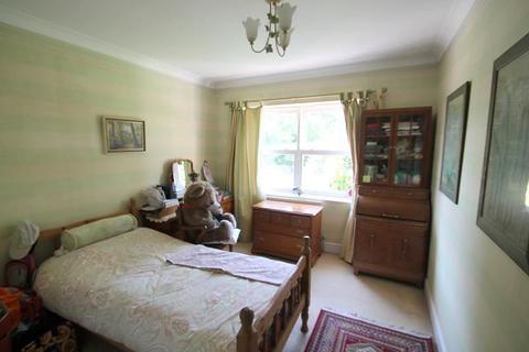 1 Chiltern Close, Staines-upon-thames, TW18 2BU