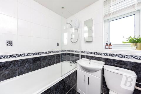 21 Victor Approach, Hornchurch, RM12 4XE