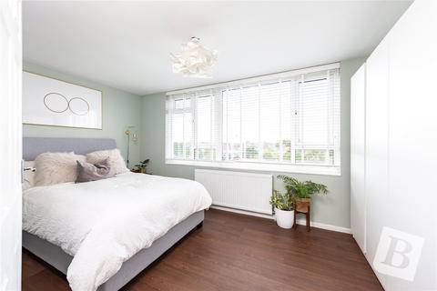 21 Victor Approach, Hornchurch, RM12 4XE