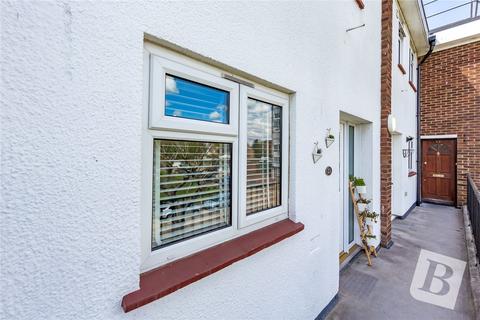 21 Victor Approach, Hornchurch, RM12 4XE
