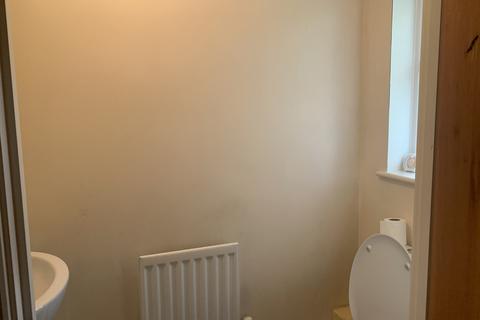 3 bedroom end of terrace house to rent, Aragon Place, Morden SM4