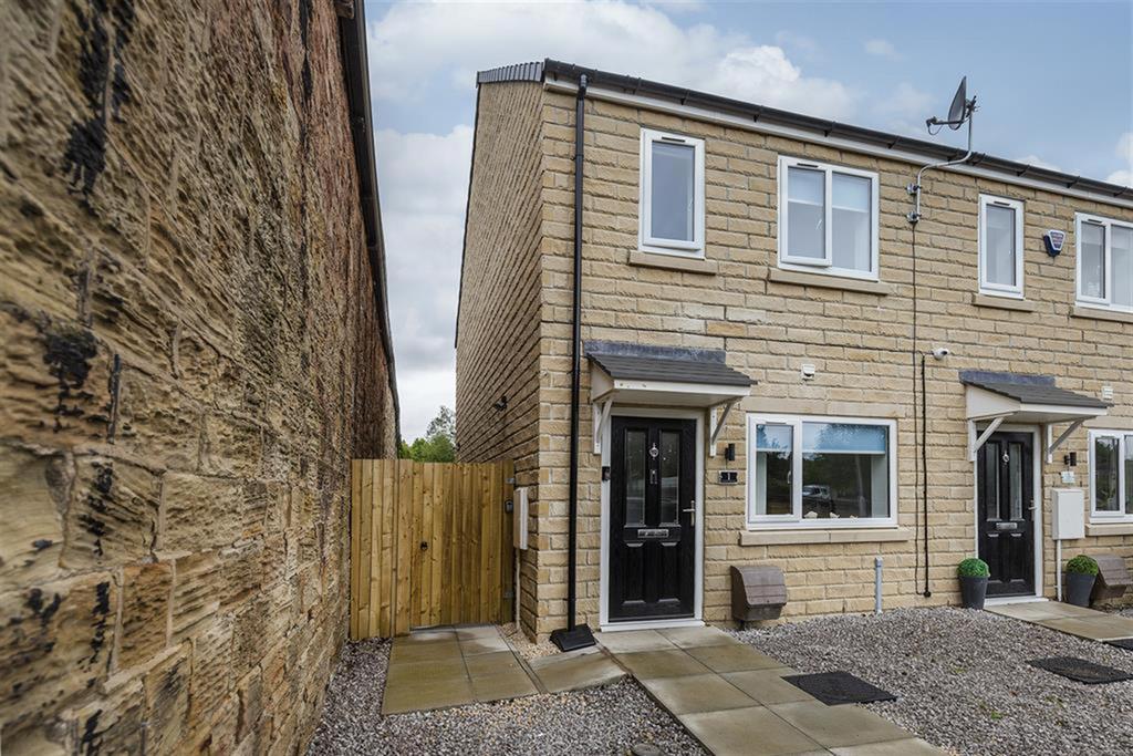 Willow Tree Court, Heckmondwike... 3 bed end of terrace house £165,000
