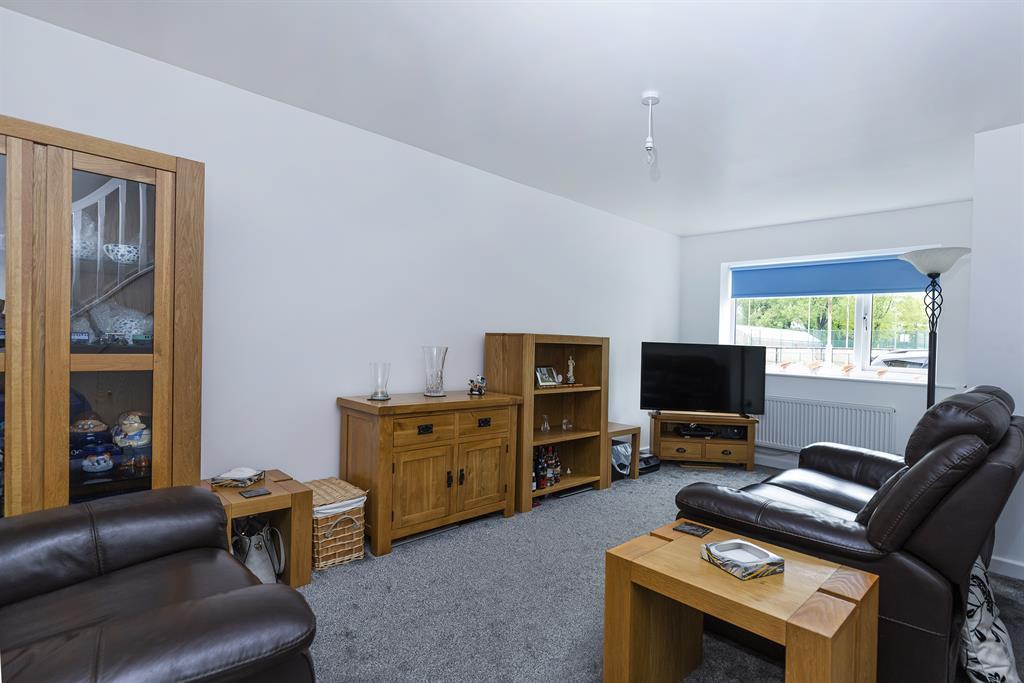 Willow Tree Court, Heckmondwike... 3 bed end of terrace house £165,000