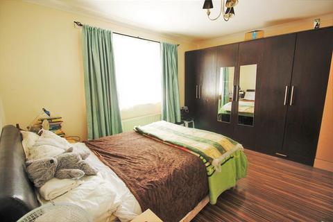 59 Godstow Road, London, SE2 9AU