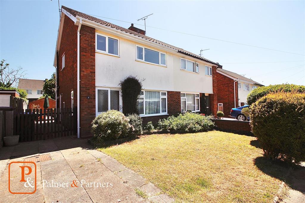 Opal Avenue, Ipswich 3 bed semidetached house £240,000