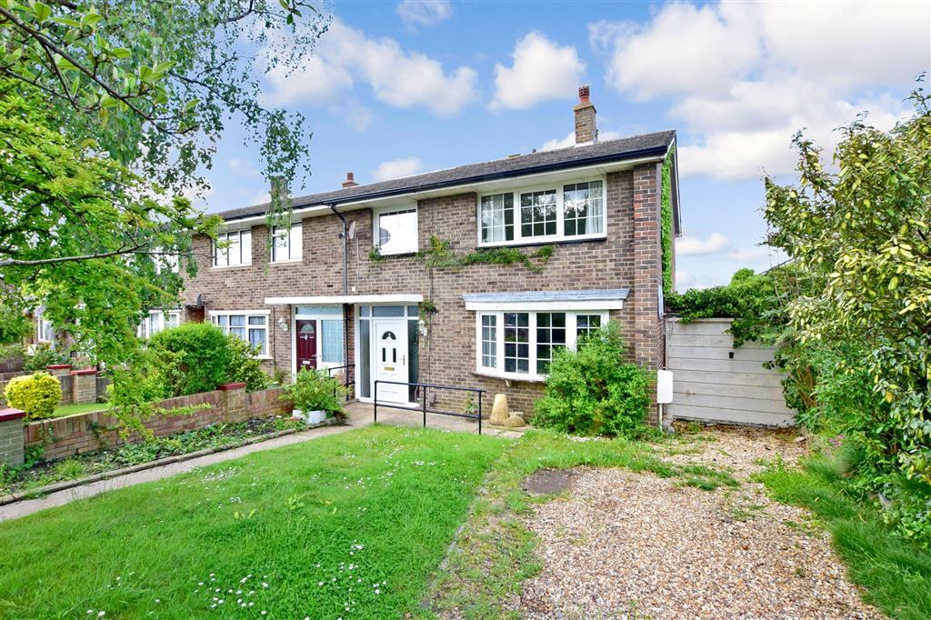 Prospect Lane, Havant, Hampshire 4 bed end of terrace house £290,000