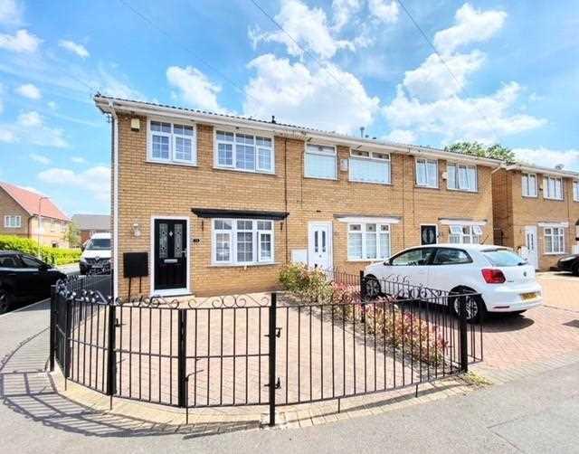 Tilston Close, Liverpool 3 bed townhouse £110,000