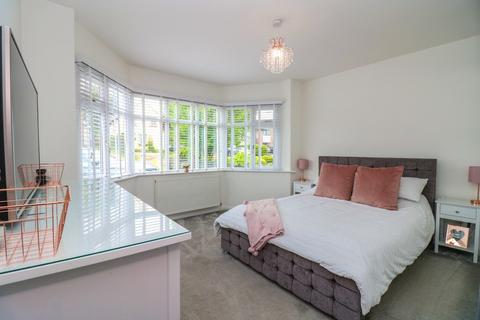 12 High Road, Hockley, SS5 4SX