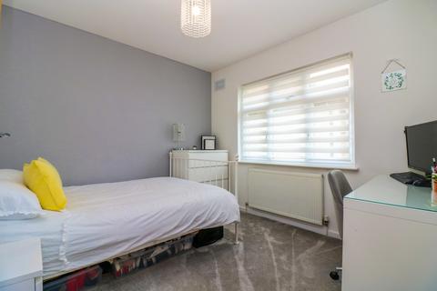 12 High Road, Hockley, SS5 4SX