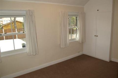 2 bedroom terraced house to rent, Tivy Dale, Cawthorne