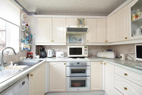 45 Coopers Way, Barham, Ipswich, IP6 0TF