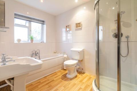 7 Beaminster Road, Solihull, B91 1NA