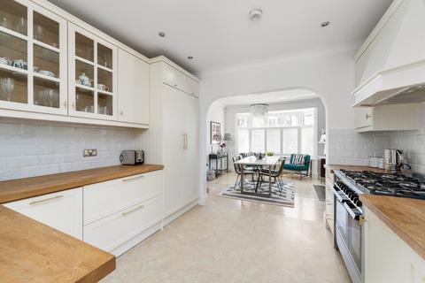 39 Woodcote Road, London, E11 2QB