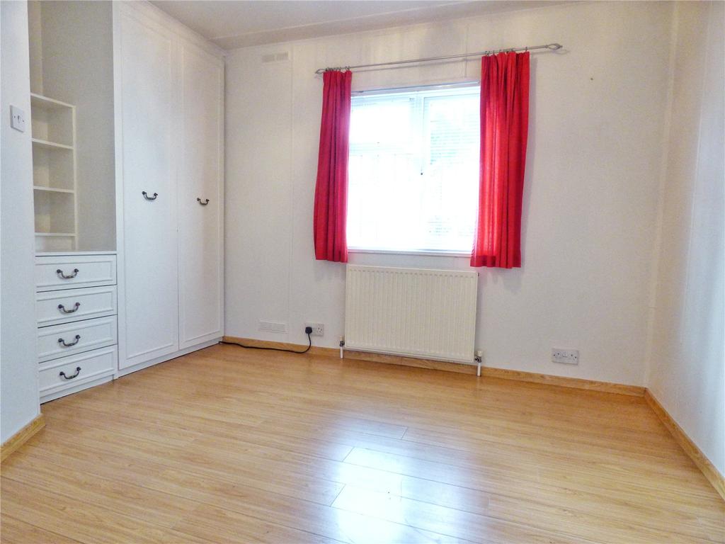 Bedroom: