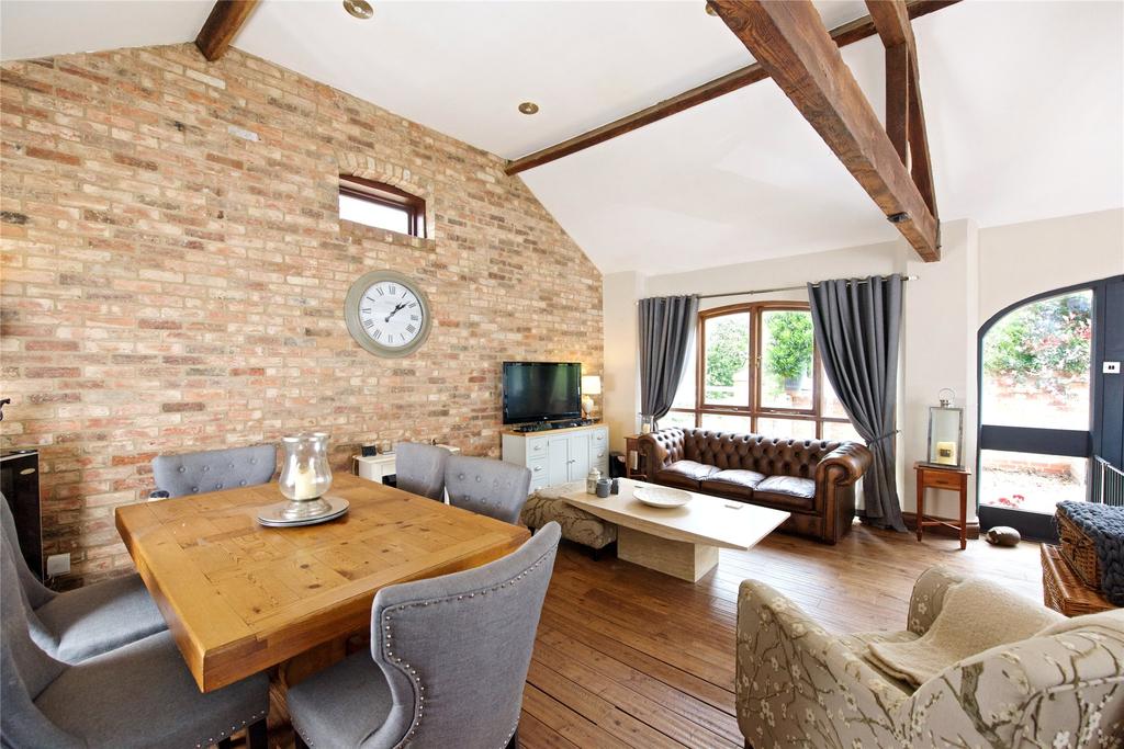 Sitting/Dining Room