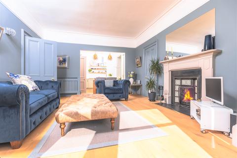 Kingsley Ferntower Place, Crieff, PH7 3DD