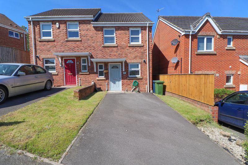 Wallington Close, Blaydon 2 bed semidetached house £625 pcm (£144 pw)
