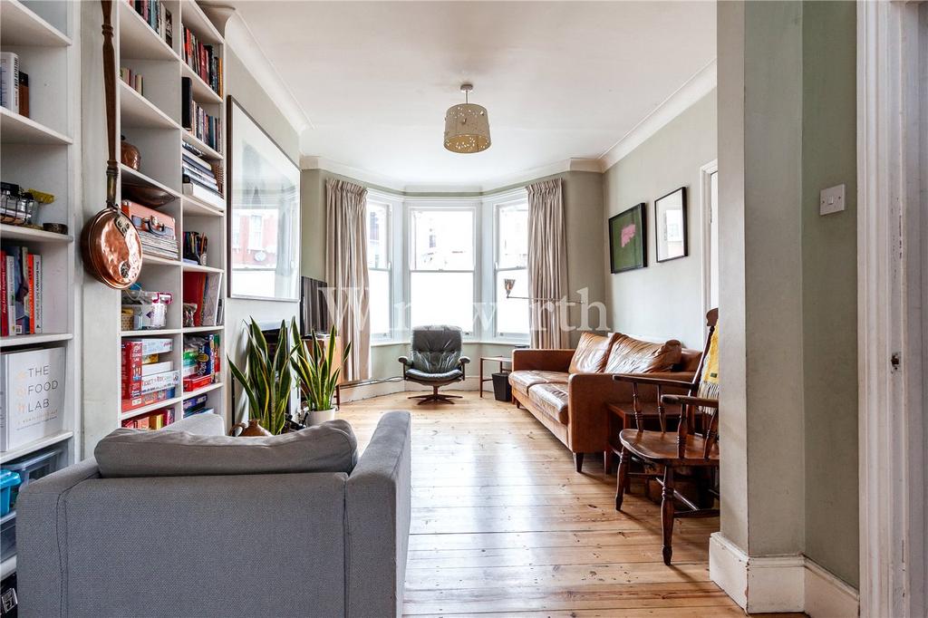 Woodside Gardens, London, N17 4 bed terraced house £3,000 pcm (£692 pw)