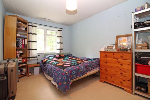 15 Kersey Drive, South Croydon, CR2 8SX