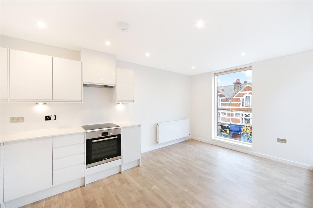 Eva Apartments, 663 High Road Leyton... 1 bed apartment to rent £
