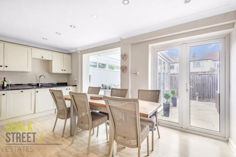 14 Cumberland Close, Hornchurch, RM12 6JJ
