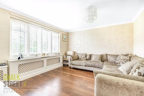 14 Cumberland Close, Hornchurch, RM12 6JJ