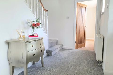 9 Carne Place, Gloucester, GL4 3BE