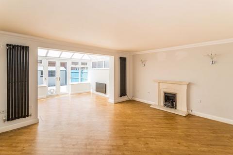 9 Wingfield Court, Banstead, SM7 2GD