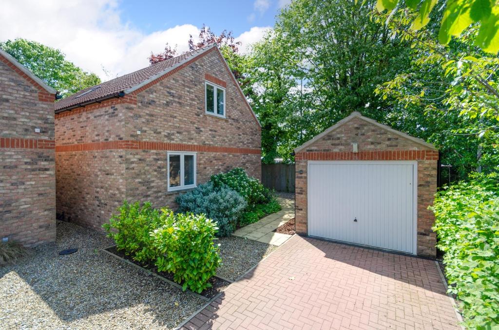 Off Wetherby Road, Boroughbridge 4 bed detached house £299,995