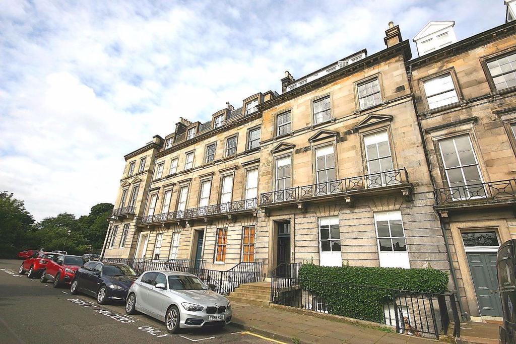Eton Terrace, Edinburgh 4 bed property £3,000 pcm (£692 pw)