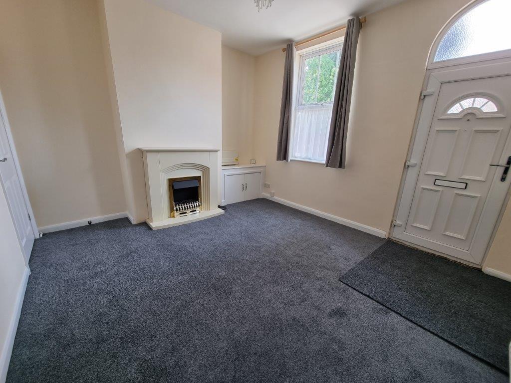 Park Lane Kidderminster Worcestershire 3 bed terraced house £725 pcm