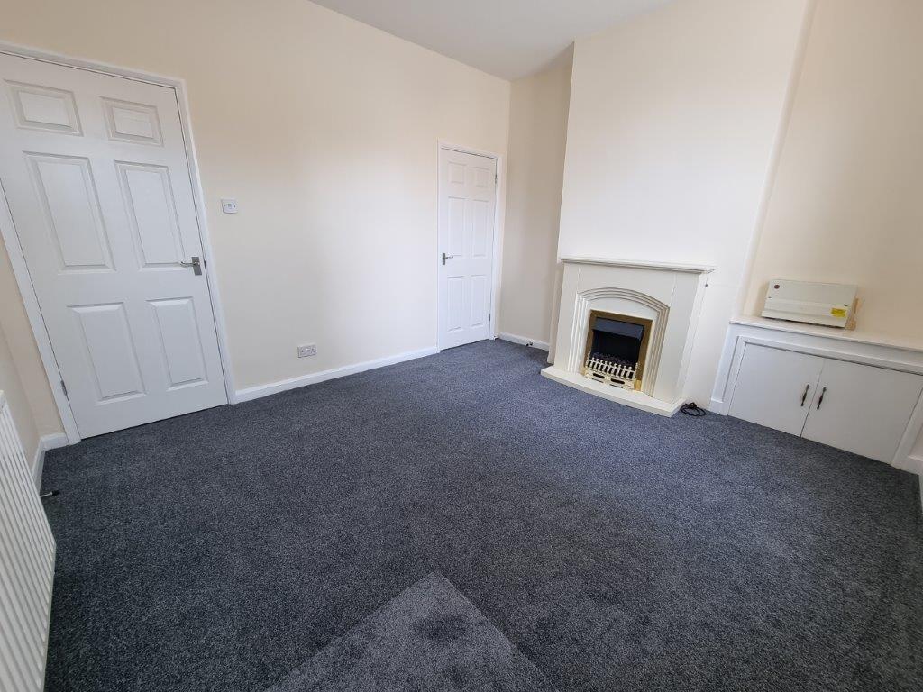 Park Lane Kidderminster Worcestershire 3 bed terraced house £725 pcm