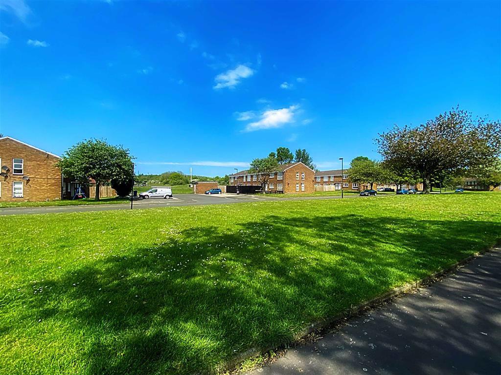 Bellshill Close, Hadrian Park... 2 bed apartment £70,000