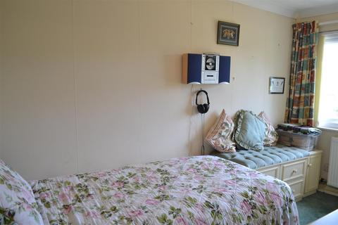 3 Greenfields, Kington, HR5 3AA