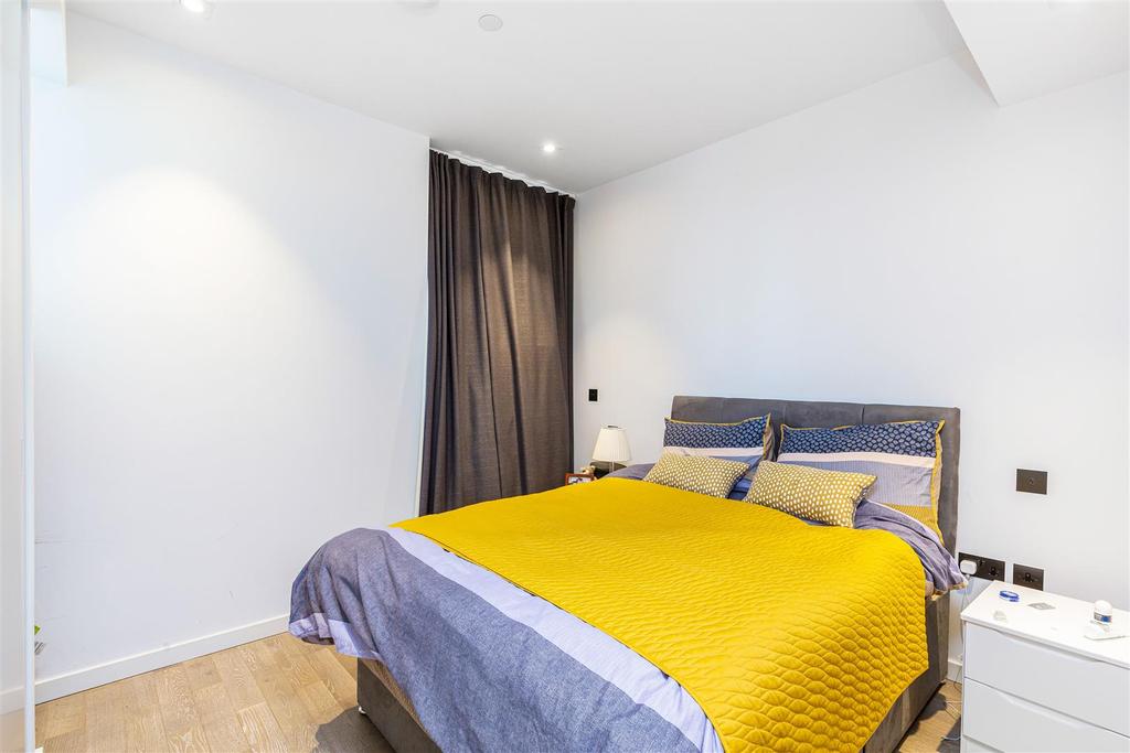 29426 garton jones 104 faraday house 16.jpg