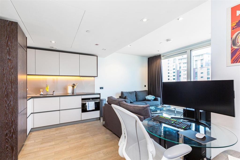 29426 garton jones 104 faraday house 14.jpg