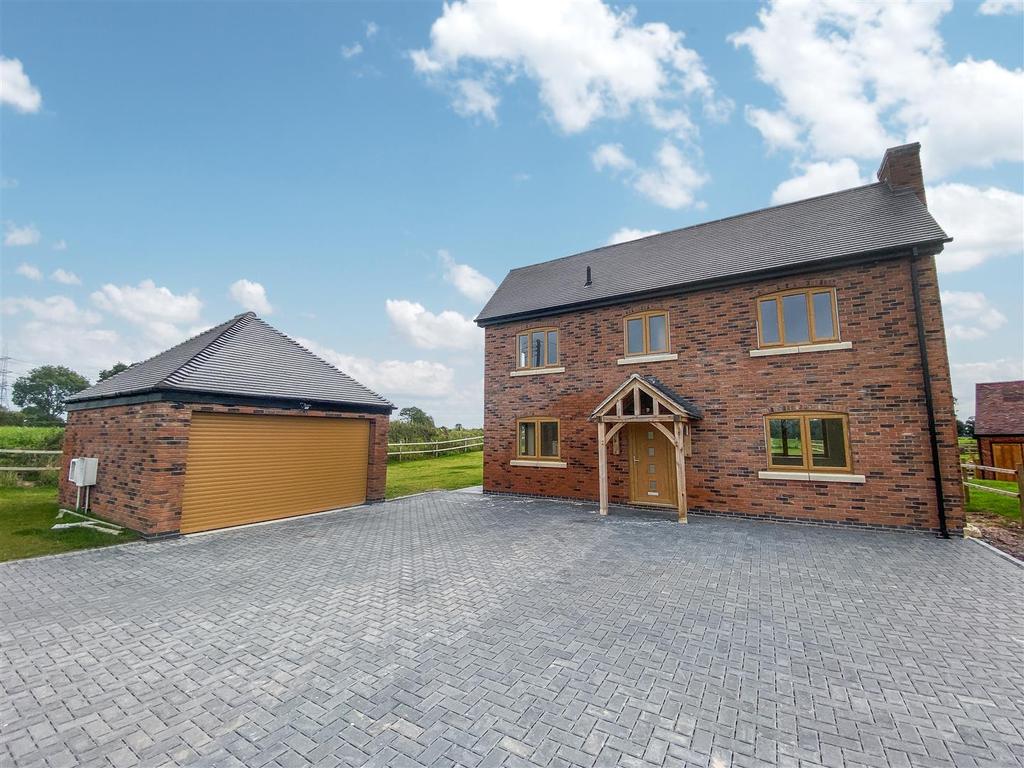Nuneaton Road, Fillongley, Coventry 4 bed detached house £575,000