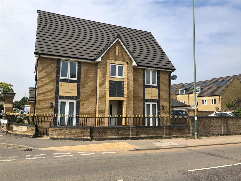 Chapel Drive, Dartford 2 bed ground floor flat £1,300 pcm (£300 pw)